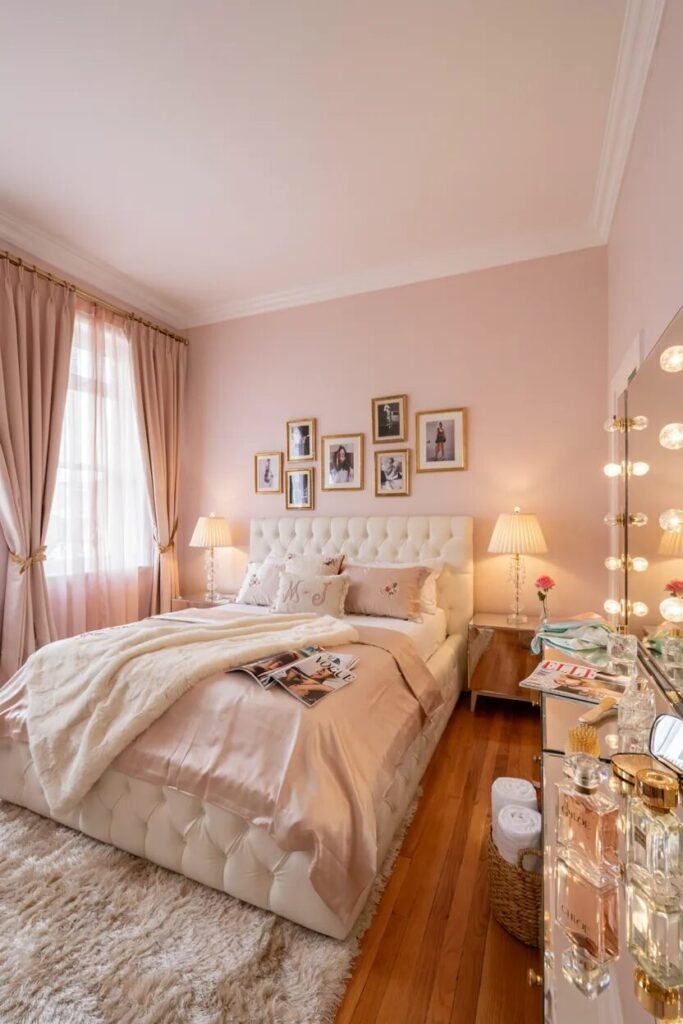 2000s teen bedroom design 12 Juicy Couture 2000s teen bedroom design