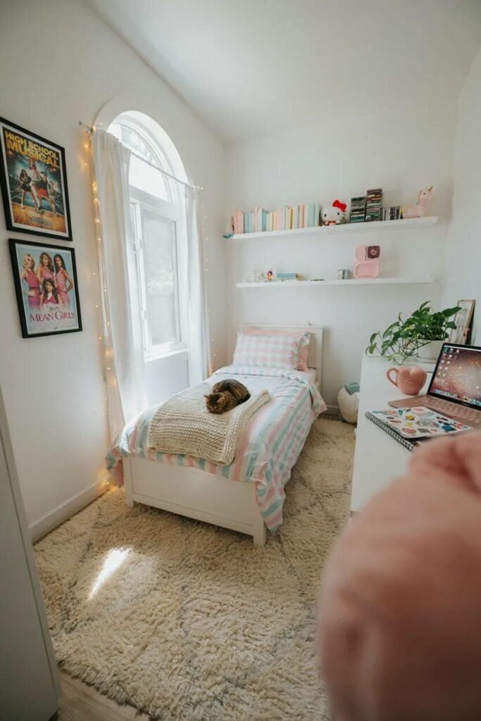 2000s teen bedroom design 15 Disney 2000s teen bedroom design