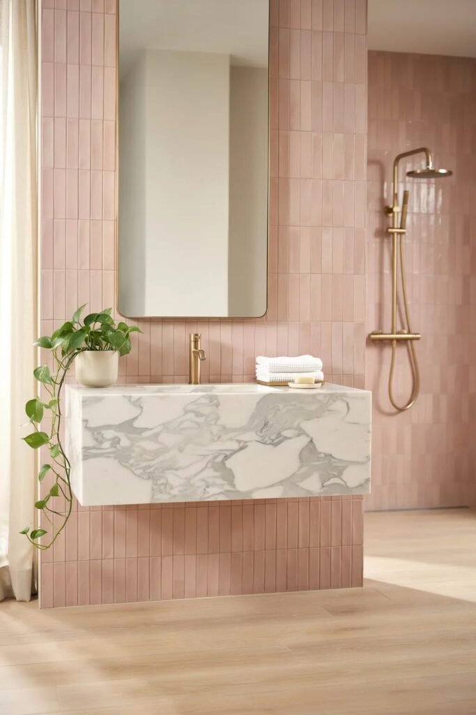 luxury pink bathroom aesthetic 4 Luxury pink bathroom aesthetic gold accents